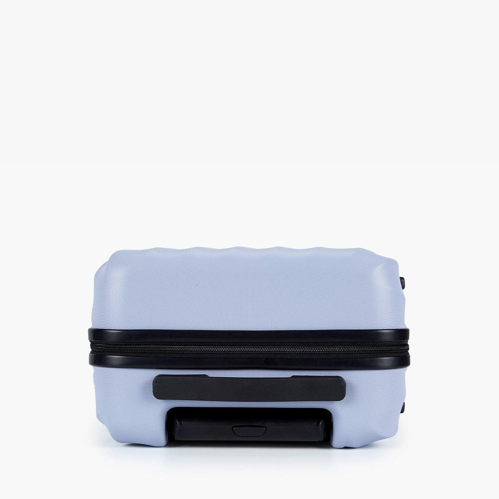 Globetrotter 20" Hardside Rolling Carry-on Stylish Suitcase