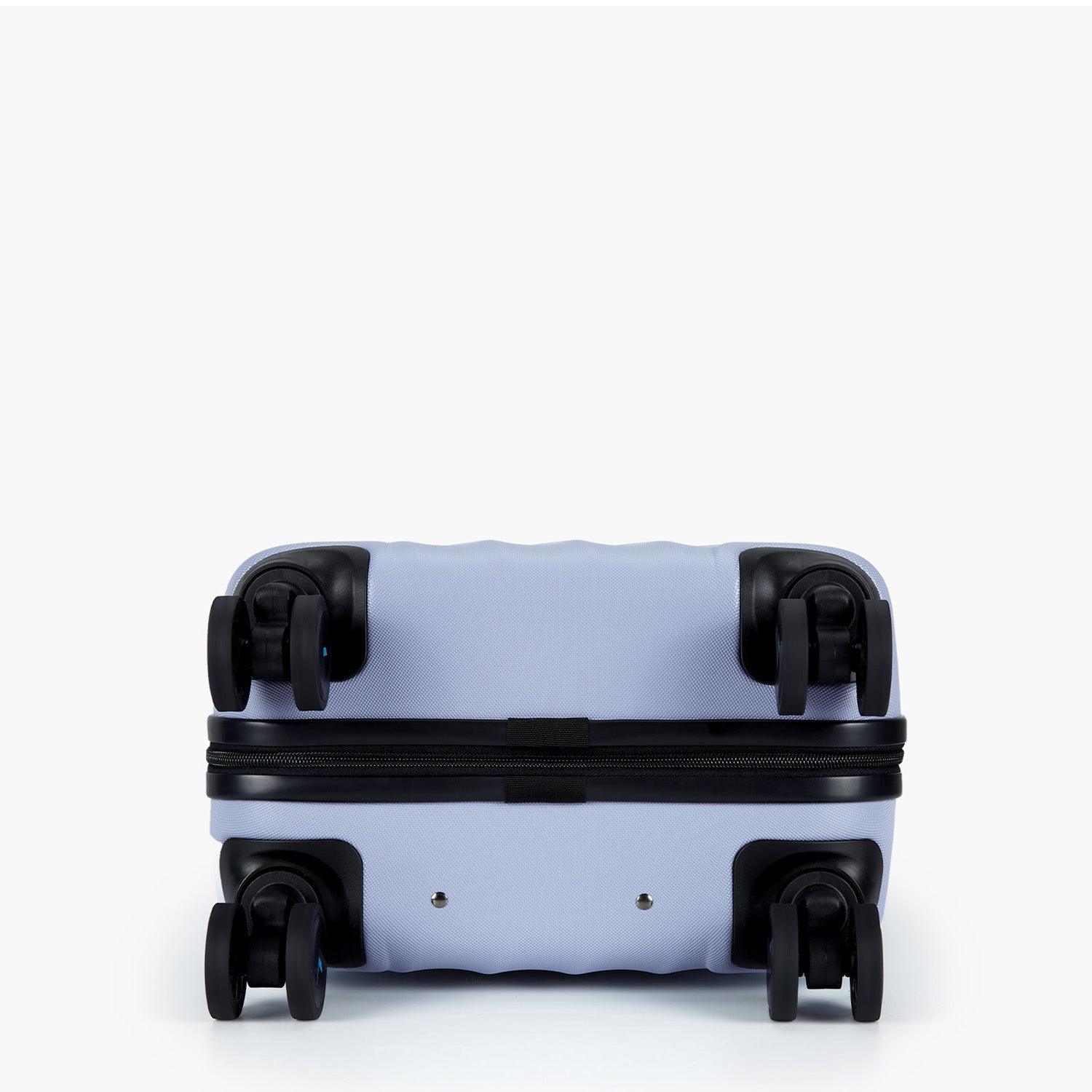 Globetrotter 20" Hardside Rolling Carry-on Stylish Suitcase