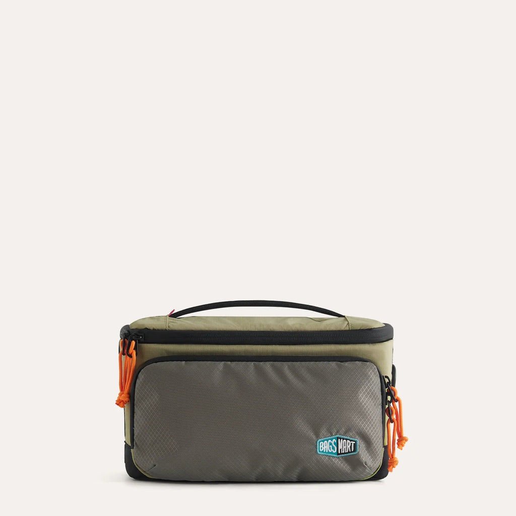 Blast 4.5L Hanging Toiletry Bag