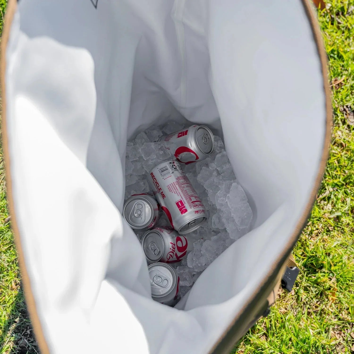 Durable & Insulated Waterproof Cooler Bag - Perfect for Outdoor Adventures