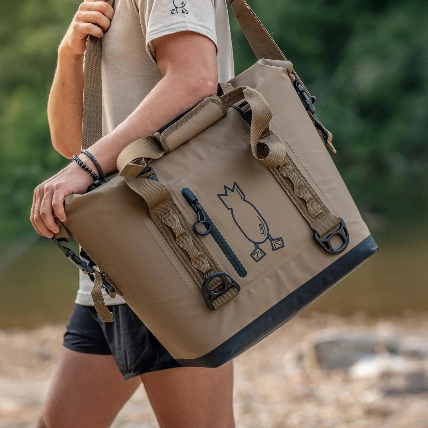 Durable & Insulated Waterproof Cooler Bag - Perfect for Outdoor Adventures