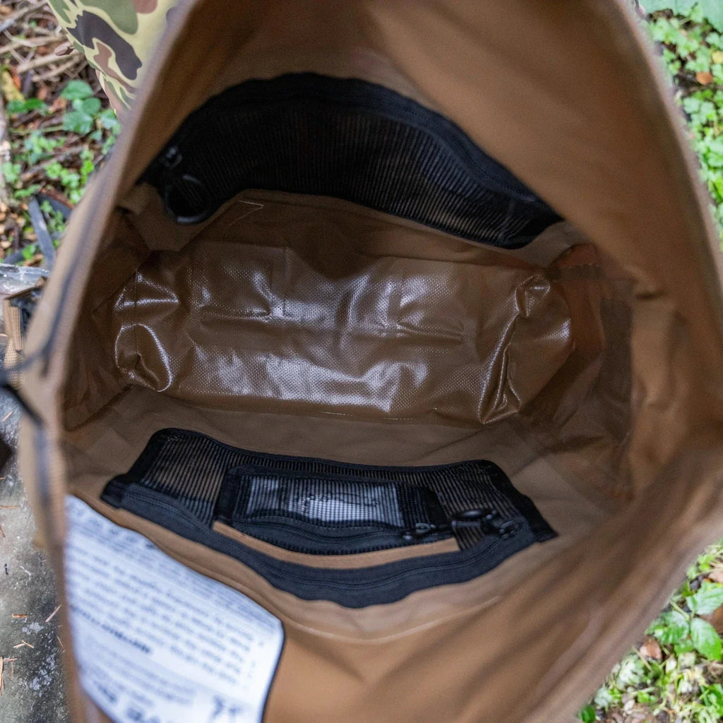 Durable & Organized Waterproof Hunting Blind Bag for Waterfowl & All-Weather Pursuits