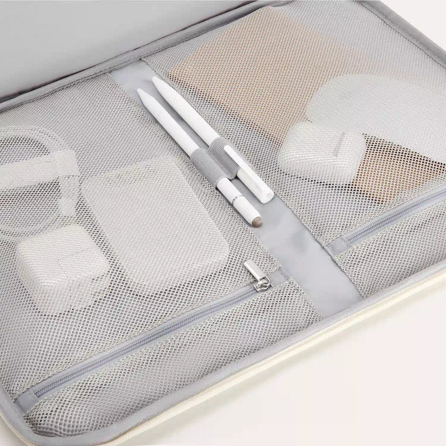 Bubble 15.6" Laptop Sleeve Pro