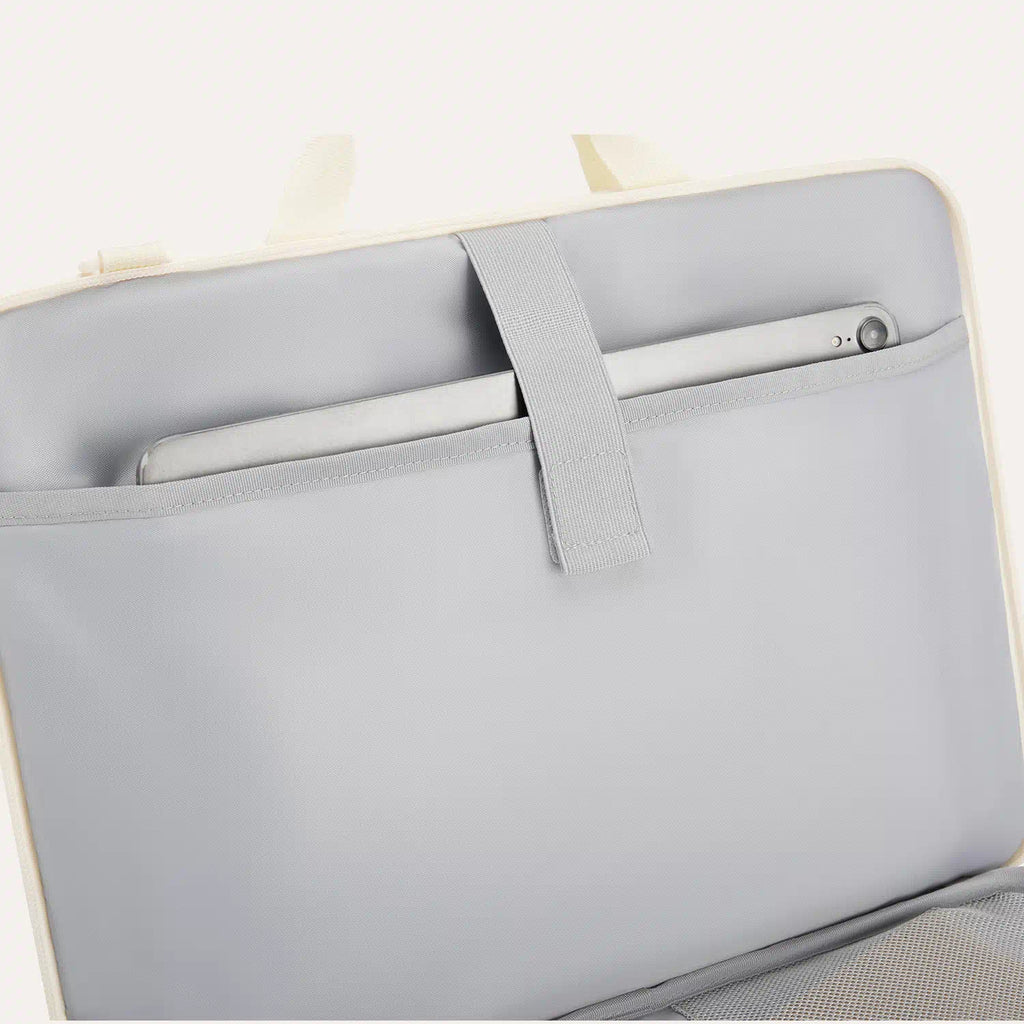 Bubble 15.6" Laptop Sleeve Pro