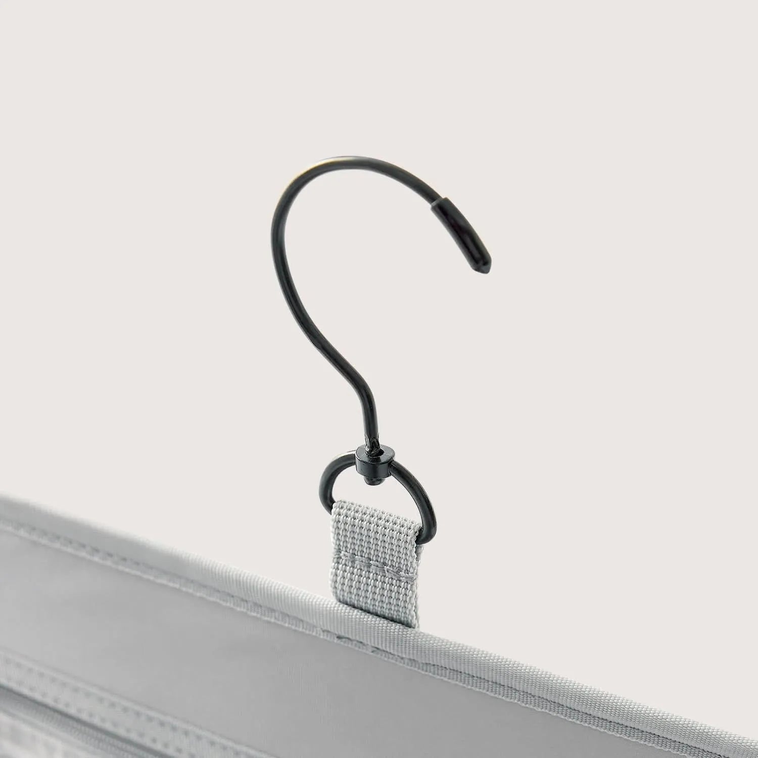 Paz Hanging Toiletry Bag