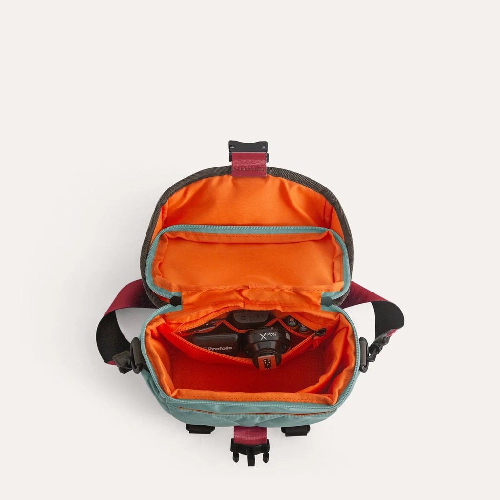 Paz 4L Camera Sling